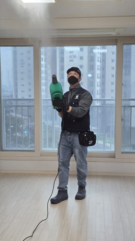 아파트 냄세제거 작업